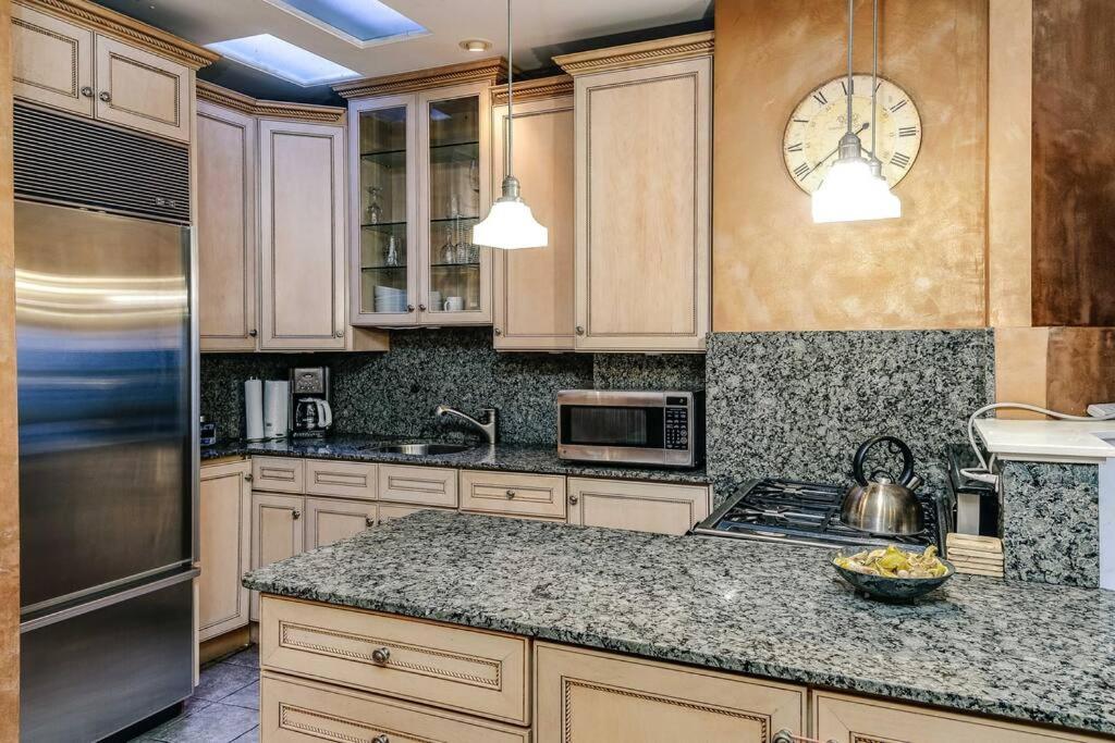Historic And Unique Brownstone In Gold Coast - Downtown - 3 Apartment Chicago